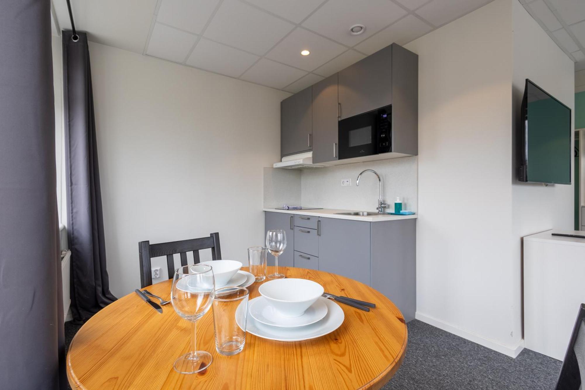 Stockholm Hotel Apartments Соллентуна Экстерьер фото